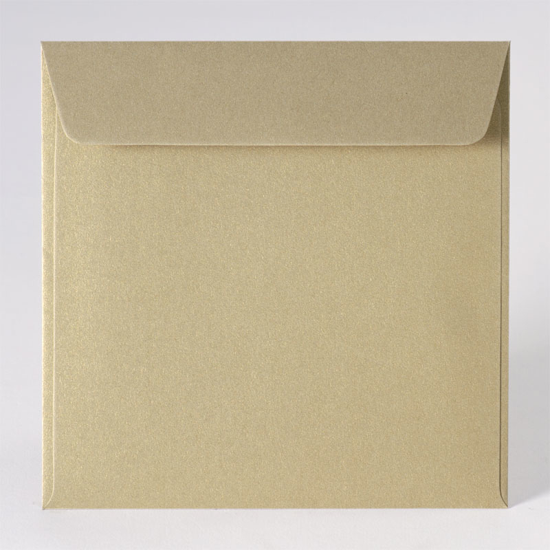 Vierkante enveloppe met rechte klep in metallic gold (17,0 x 17,0 cm)